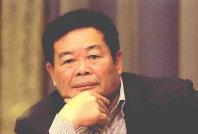 云开体育中国汽车玻璃大王汽车玻璃中国玻璃大王曹德旺玻璃大王曹德旺拥有百亿身价直言